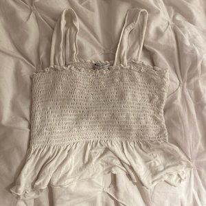 Urban Outfitters White ruffle top Medium
